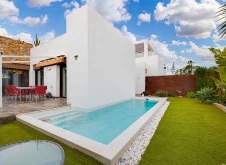 For sale: 2 bedroom house / villa in Cabo Roig