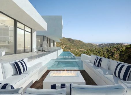 For sale: 4 bedroom house / villa in Benahavis, Costa del Sol