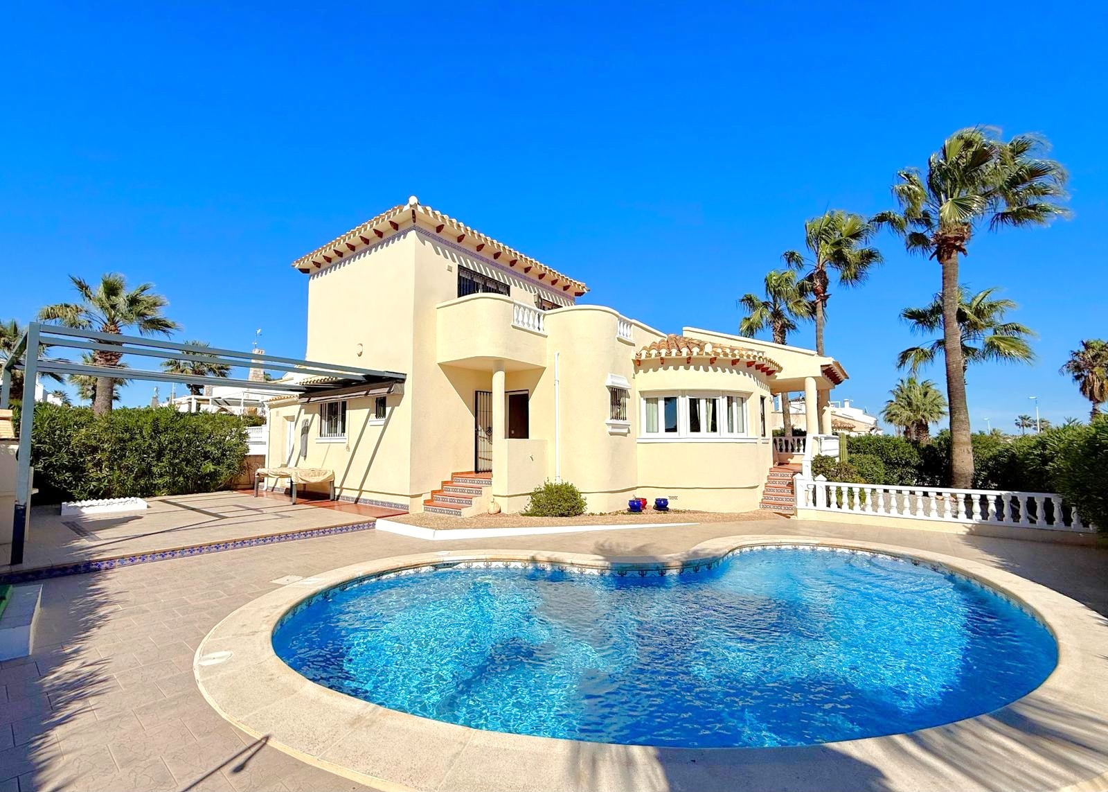 3 bedroom house / villa for sale in Villamartin, Costa Blanca