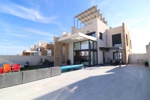 Detached Villa for sale in Cabo Roig