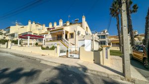 Semi Detached House for sale in Villamartin