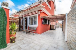 Semi Detached House for sale in Villamartin