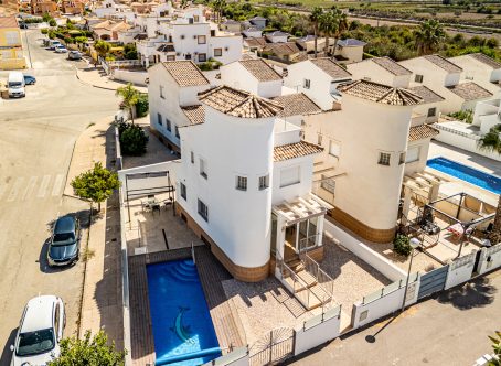 For sale: 4 bedroom house / villa in La Marina