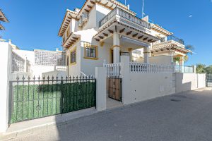 Quad House for sale in Playa Flamenca