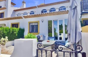 Bungalow for sale in Villamartin
