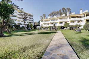 Apartment – Penthouse for sale in Calahonda