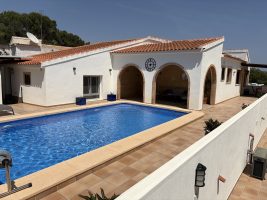 Detached Villa for sale in Pinar De Campoverde