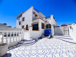 Quad House for sale in Los Altos