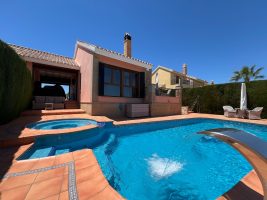 Detached Villa for sale in Algorfa