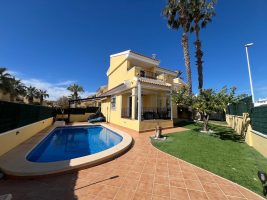 Detached Villa for sale in Villamartin