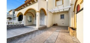 Town House for sale in Playa Flamenca
