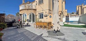 Quad House for sale in Villamartin