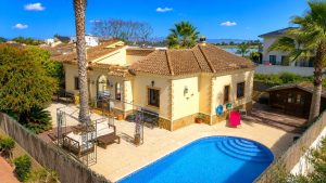 Detached Villa for sale in Formentera Del Segura