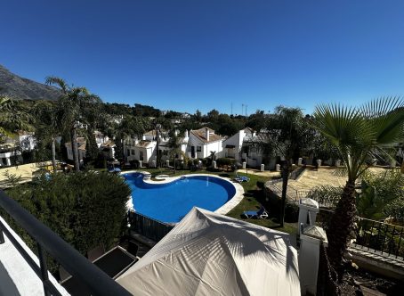 For sale: 2 bedroom apartment / flat in Marbella, Costa del Sol