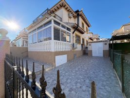 Quad House for sale in Villamartin