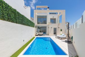 Detached Villa for sale in Cabo Roig