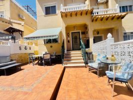 Town House for sale in Villamartin
