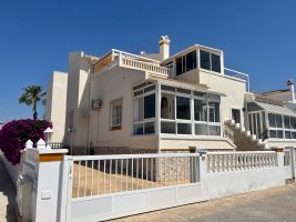 Quad House for sale in Playa Flamenca