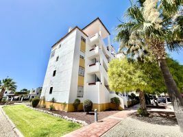 Apartment for sale in Villamartin